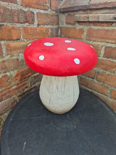 Mushroom toadstool plant stand - mushroom,
