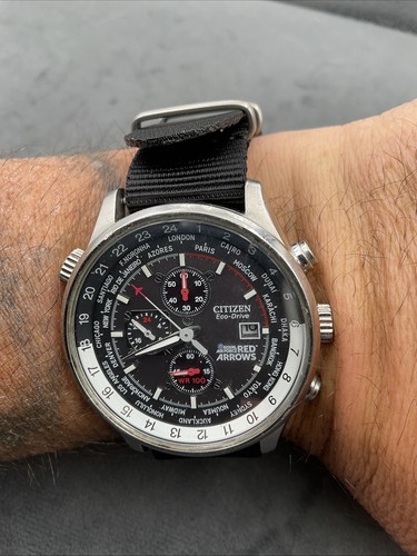 Citizen men red arrows - red,
