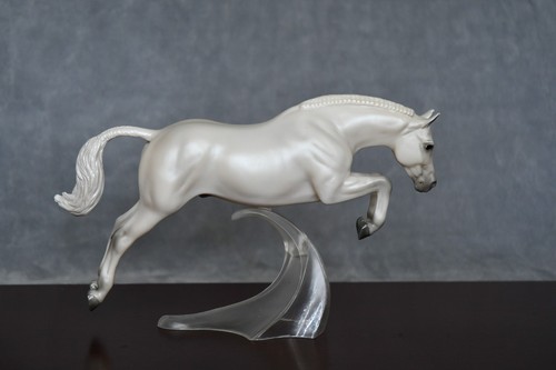 Breyer newsworthy cheers - breyer,