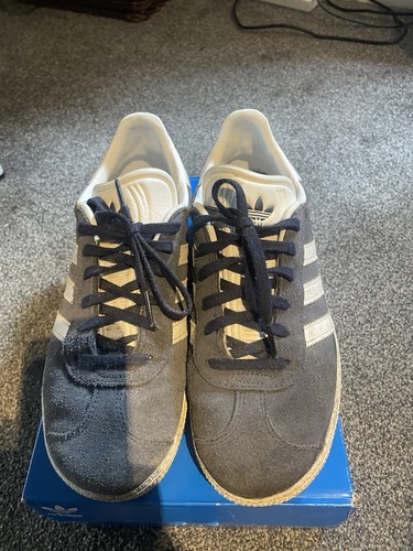 Navy blue gazelles - blue,