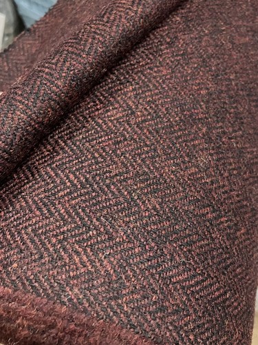 Red black 100 wool - 100%,