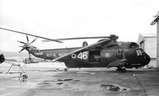 826 Sqn, Sea King HAS.2A, XV671 '146H' at Culdrose, 22 Jul 81 - Original B&W neg