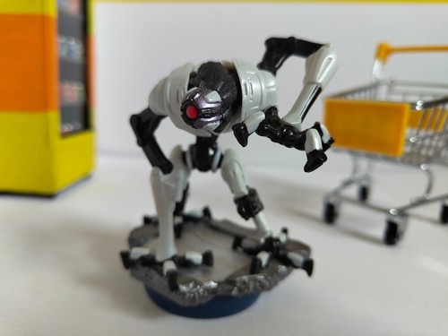 Emmi amiibo figure - e.m.m.i,