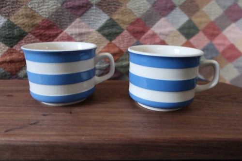 Vintage cornishware tea cups - vintage,