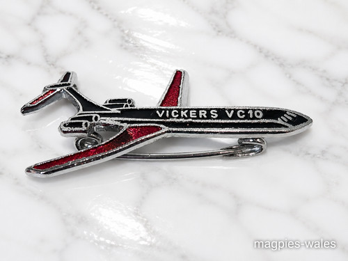 Vintage vickers vc10 metal pin - vickers,