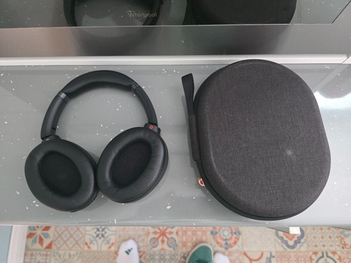 Sony 1000xm3 headphones - sony, wh-1000xm3