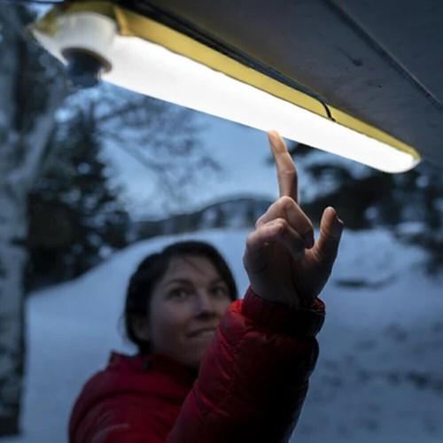 Portable inflatable lamp