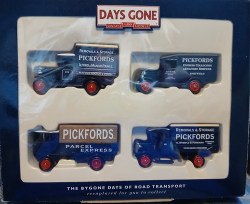 Pickfords removals vehicle - removals,