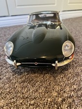 1:8 *RARE* DeAgostini 1961 JAGUAR E TYPE ‘RHD’  Green *BUILT* WITH MAGAZINES!!