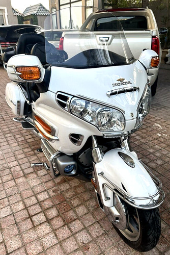 Honda 1800 goldwing - honda,