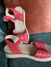 Pavers Red Wedge Ladies