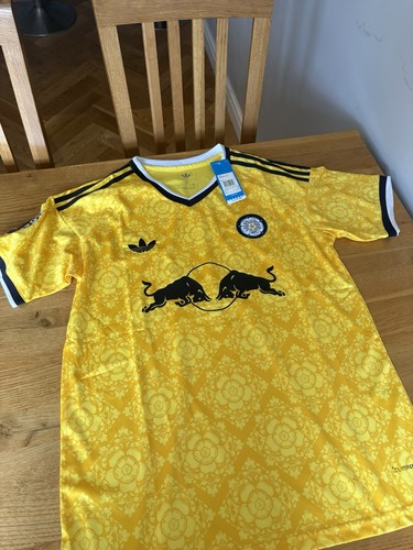 Leeds united away shirt large - away,