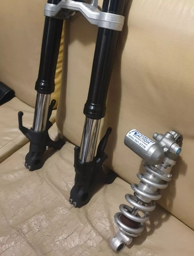 Yamaha 2006 full suspension - yamaha, r1