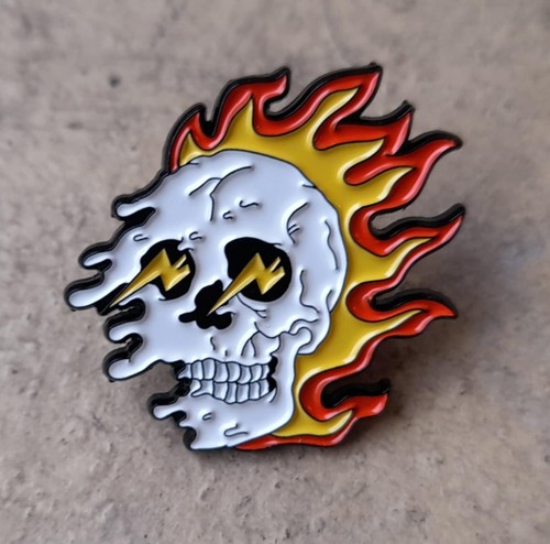 Melting skull metal - metal, pin