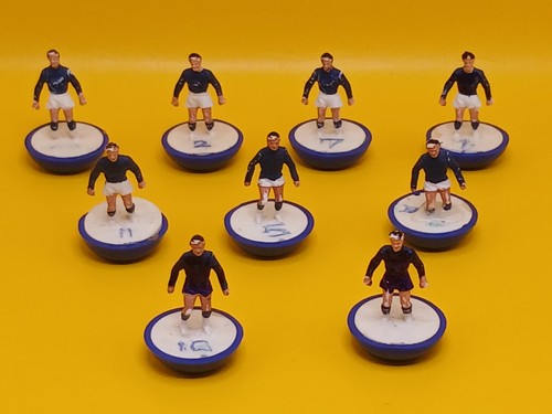 Vintage subbuteo figures for - subbuteo,