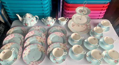 Tea set new - set.........new, unwanted