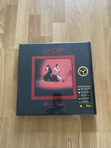 The white stripes - white, elephant