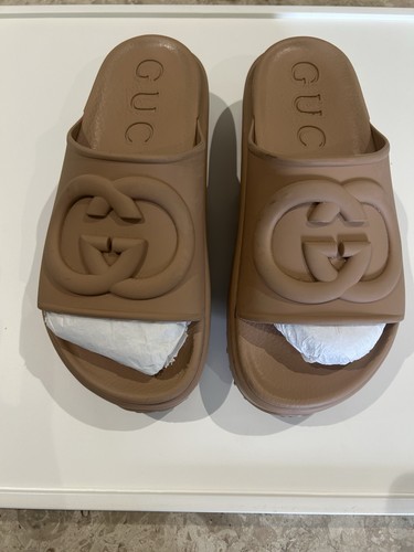 Gucci rubber platform sliders - gucci,