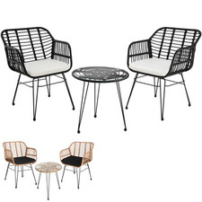 Garden bistro set in rattan |