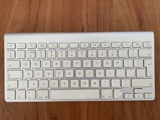 Original Apple A1314 Wireless Keyboard Bluetooth, Excellent Condition