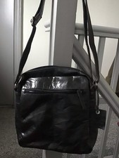 Lakeland Women's Leather Shoulder Bag Black Medium Size Zip Closure