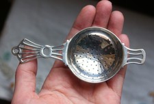 Vintage EPNS Tea Strainer Silver Plated Attractive Design Deco?