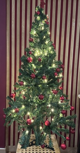 6ft christmas tree - , with