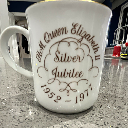 Royal worcester qeii silver - worcester,