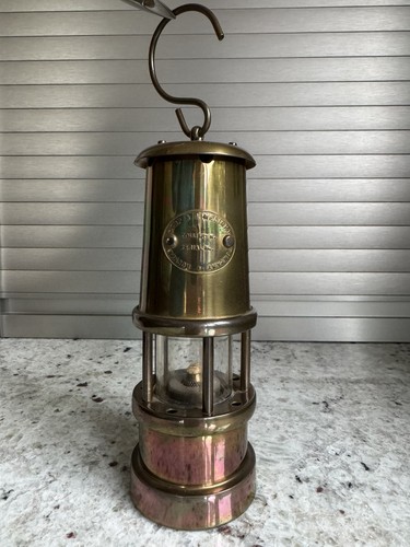 Lamp limelight company - &,