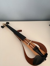 Yamaha YEV-104 Electric Violin