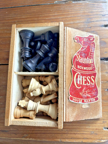 Staunton boxwood chess set - boxwood,