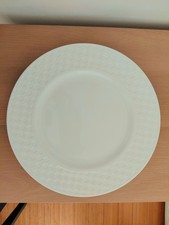 WEDGEWOOD dinner Plates. White