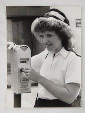 Traffic warden janet crawley - warden,