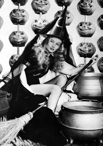 Veronica lake monochrome - lake,