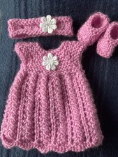 HAND KNITTED DOLLS CLOTHES *