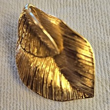 Signed Amway Goldtone Double Leaf Brooch