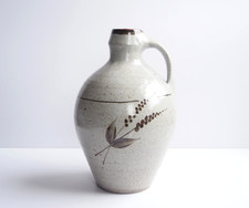 JOE & TRUDI FINCH Kolonyama Pottery, Lesotho - Stoneware Flagon with Brushwork