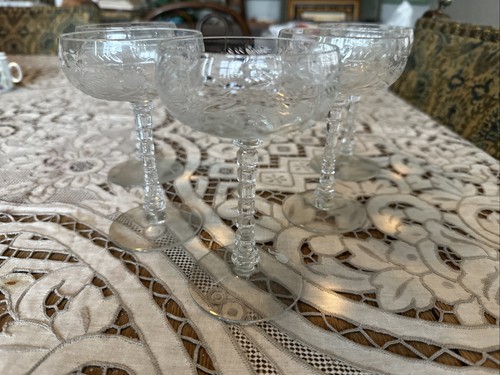 1950s champagne glasses