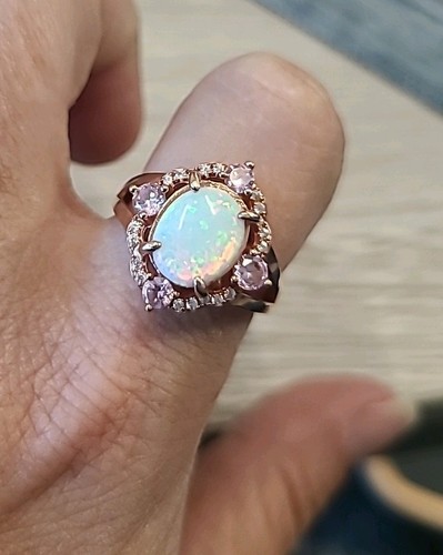 Stunning vintage style - stunning, vintage-style