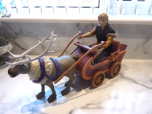 Disney frozen sledding - frozen, 2