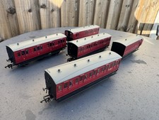 Hornby 6 Wheel Maroon