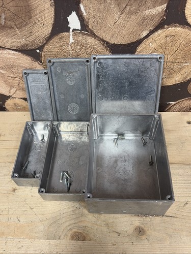 Eddystone radio project - radio, boxes