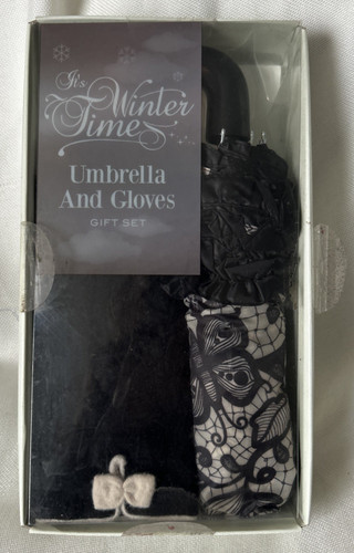 Bnwt tjm winter time - bnwt, butterfly