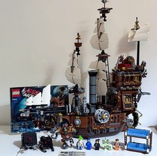 LEGO The LEGO Movie: MetalBeard's Sea Cow (70810) *complete with  instructions 