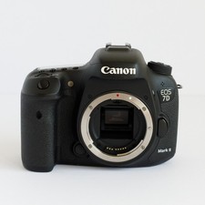 Canon EOS 7D MkII DSLR camera