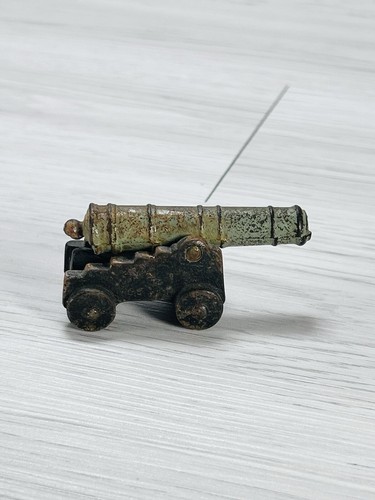 Cast iron miniature penncraft - cast,