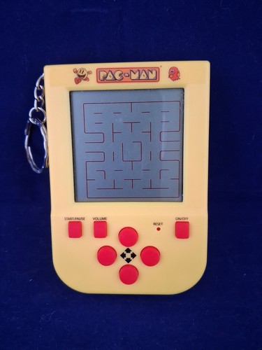 Retro pac man keyring - retro,