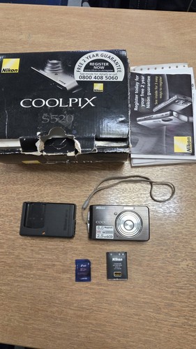 Nikon coolpix s520 black - black, 8.0mp