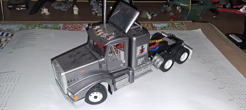 Revell peterbilt 377 built - revell,