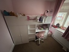 Child’s Cabin Bed With